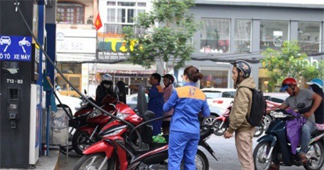 BẢN TIN TÀI CHÍNH-KINH DOANH: Cây xăng phải gắn thiết bị in hóa đơn, Hà Nội công khai các dự án treo và đất vàng bỏ hoang trong tháng 8